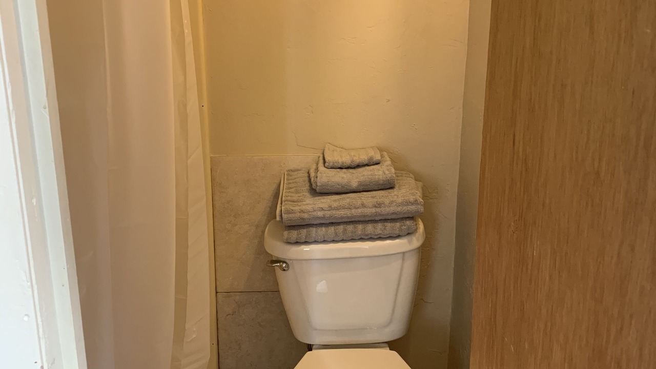 Photo of Bathroom in Dewey County