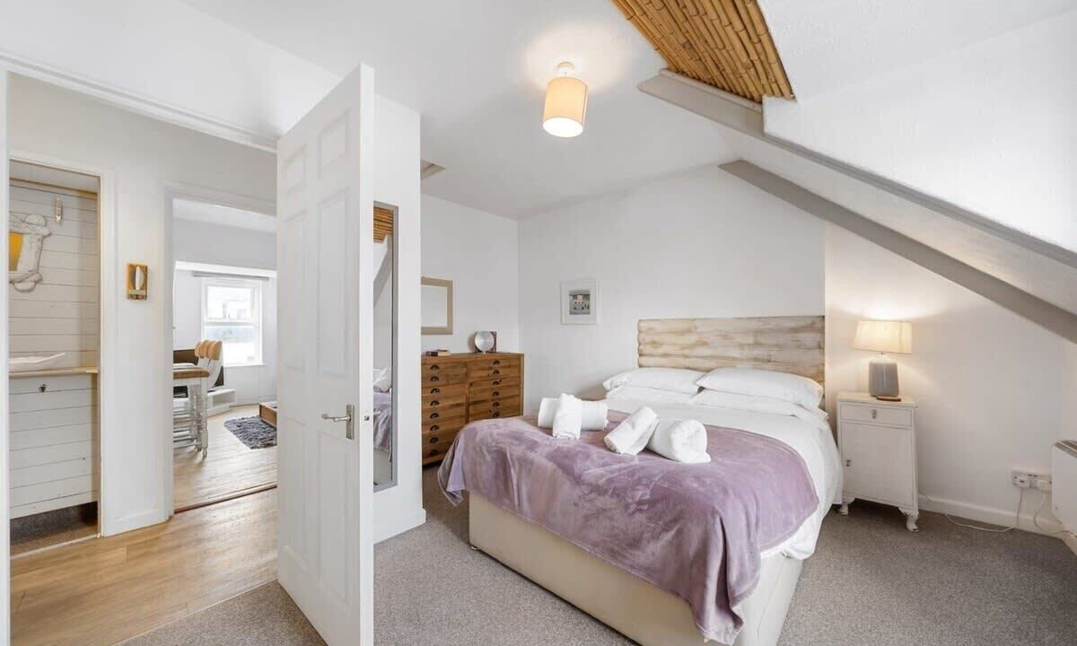 Photo of Bedroom in Newquay City Centre