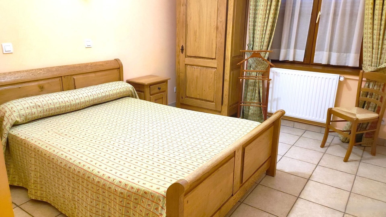 Photo of Bedroom in Douzy