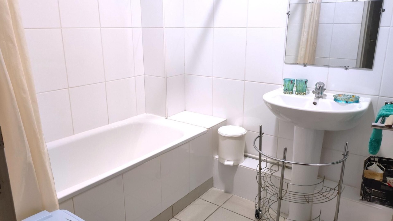 Photo of Bathroom in Douzy