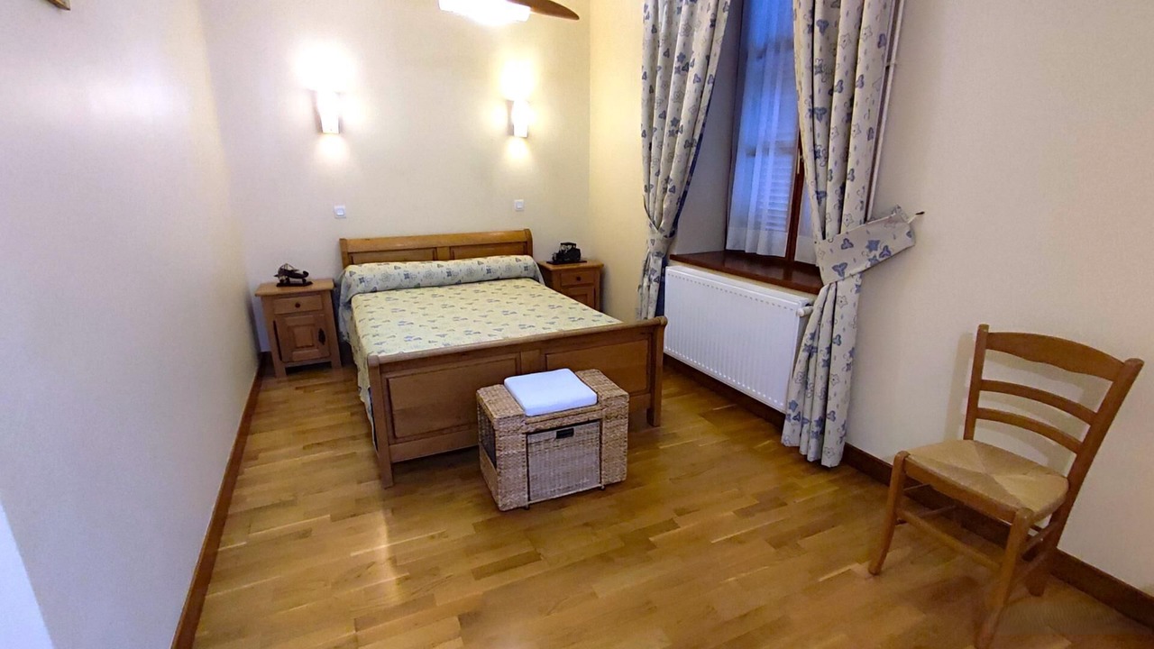 Photo of Bedroom in Douzy
