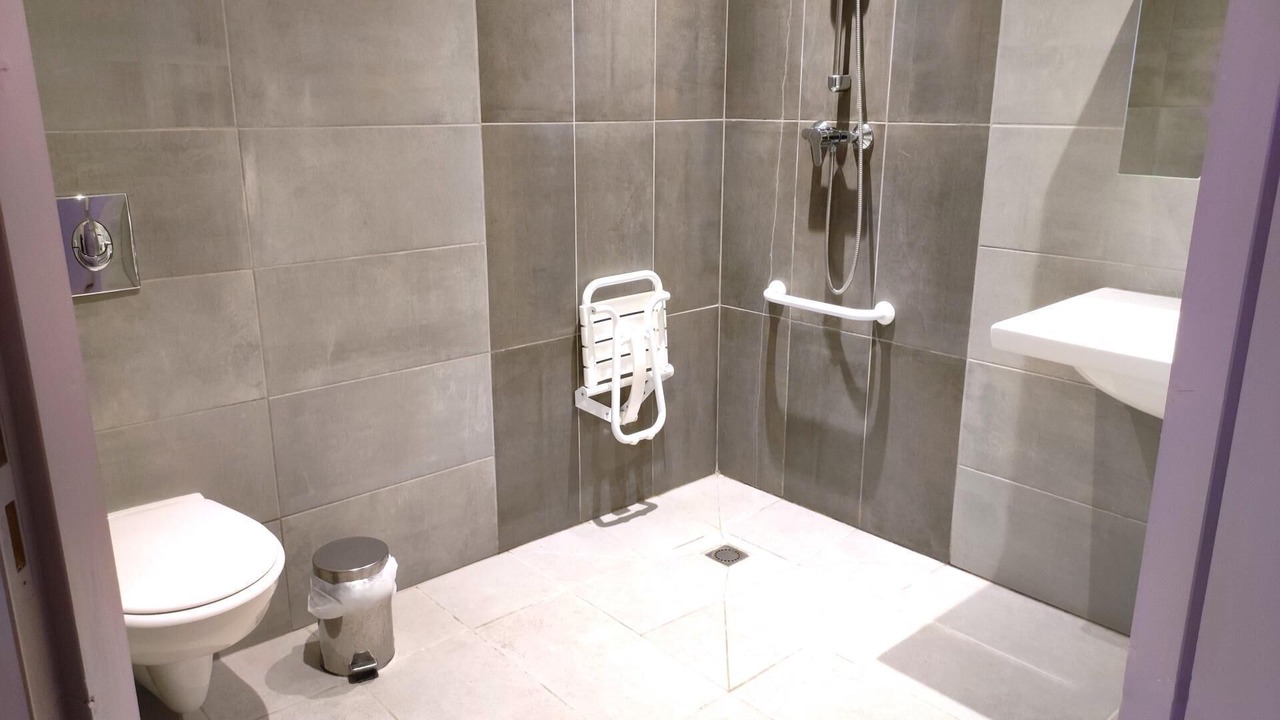 Photo of Bathroom in Douzy