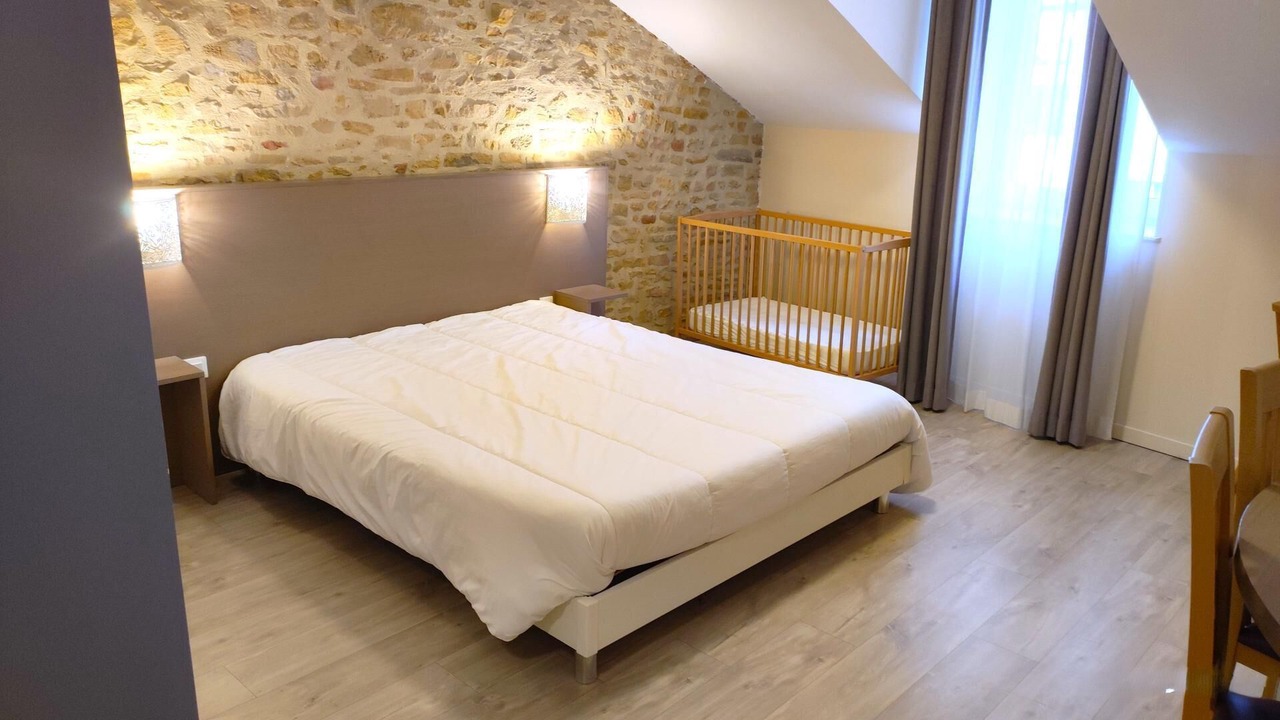 Photo of Bedroom in Douzy