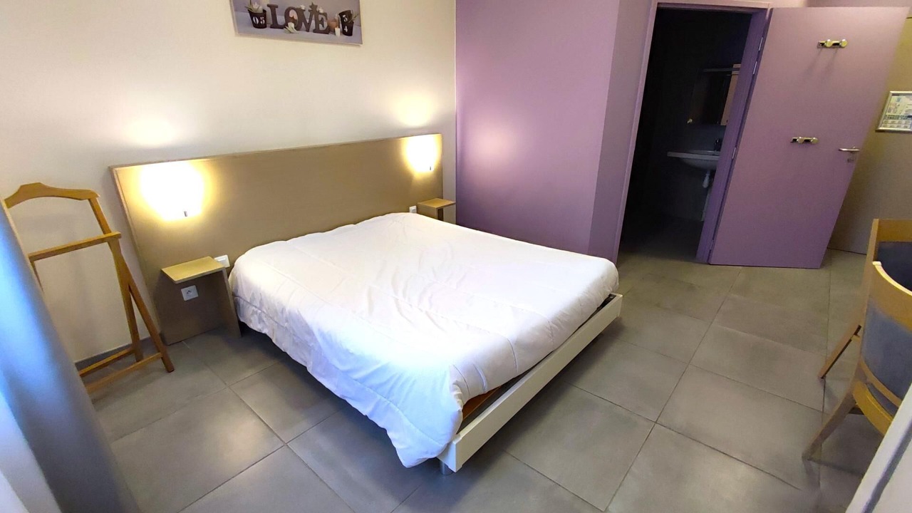 Photo of Bedroom in Douzy