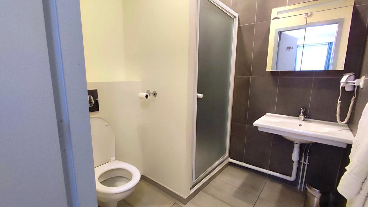 Photo of Bathroom in Douzy