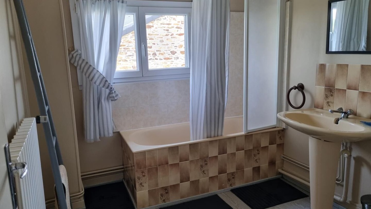 Photo of Bathroom in Rocroi