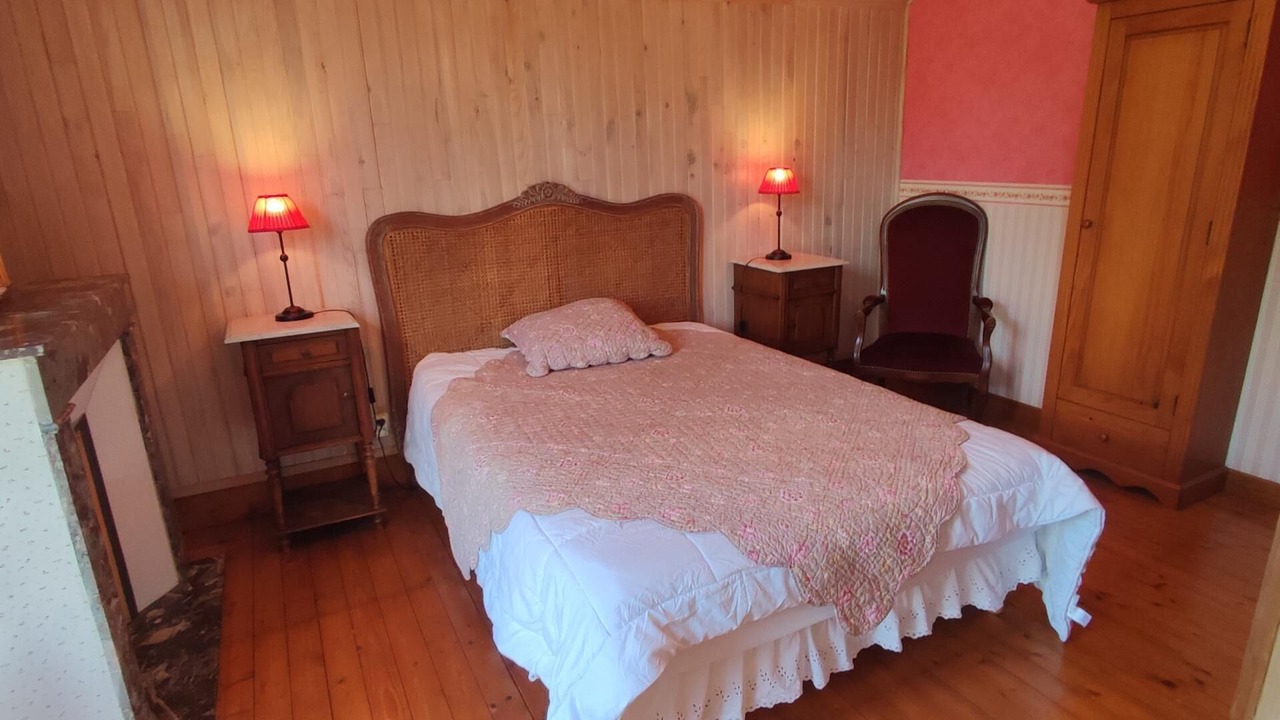 Photo of Bedroom in Fumay