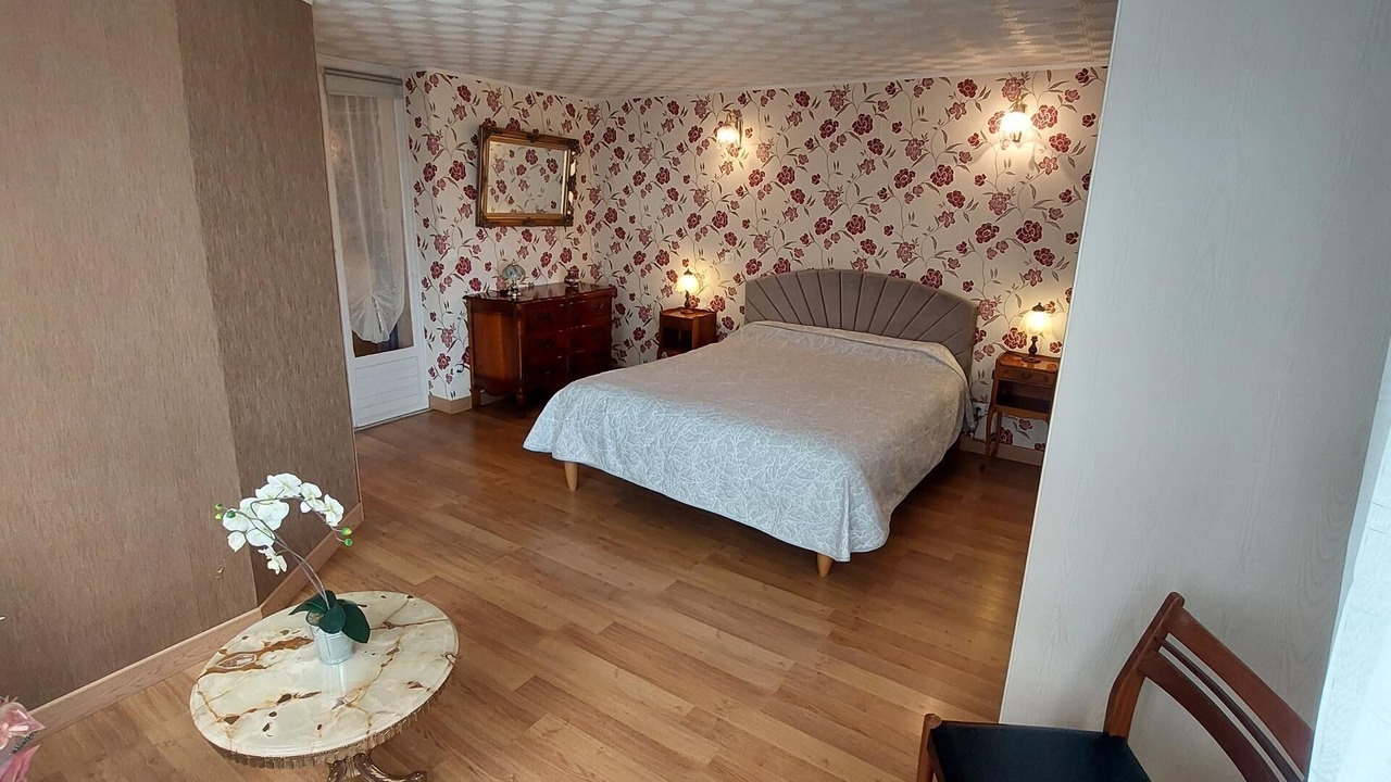 Photo of Bedroom in Eteignieres