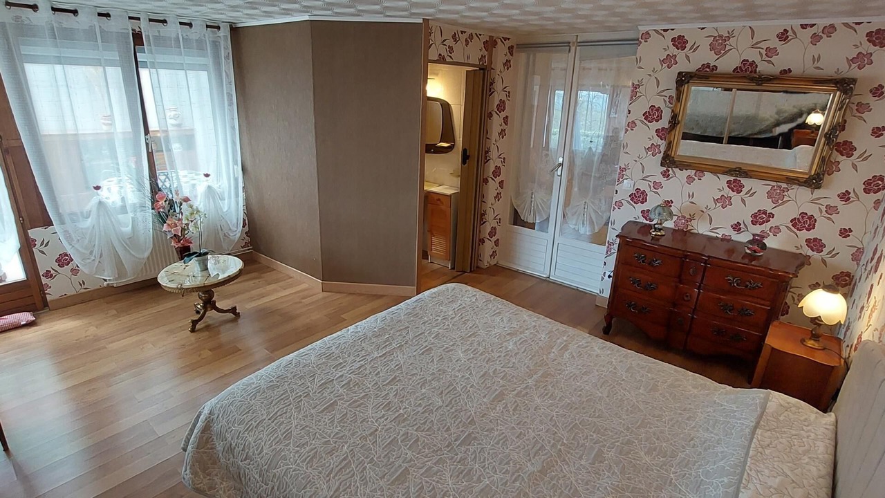 Photo of Bedroom in Eteignieres