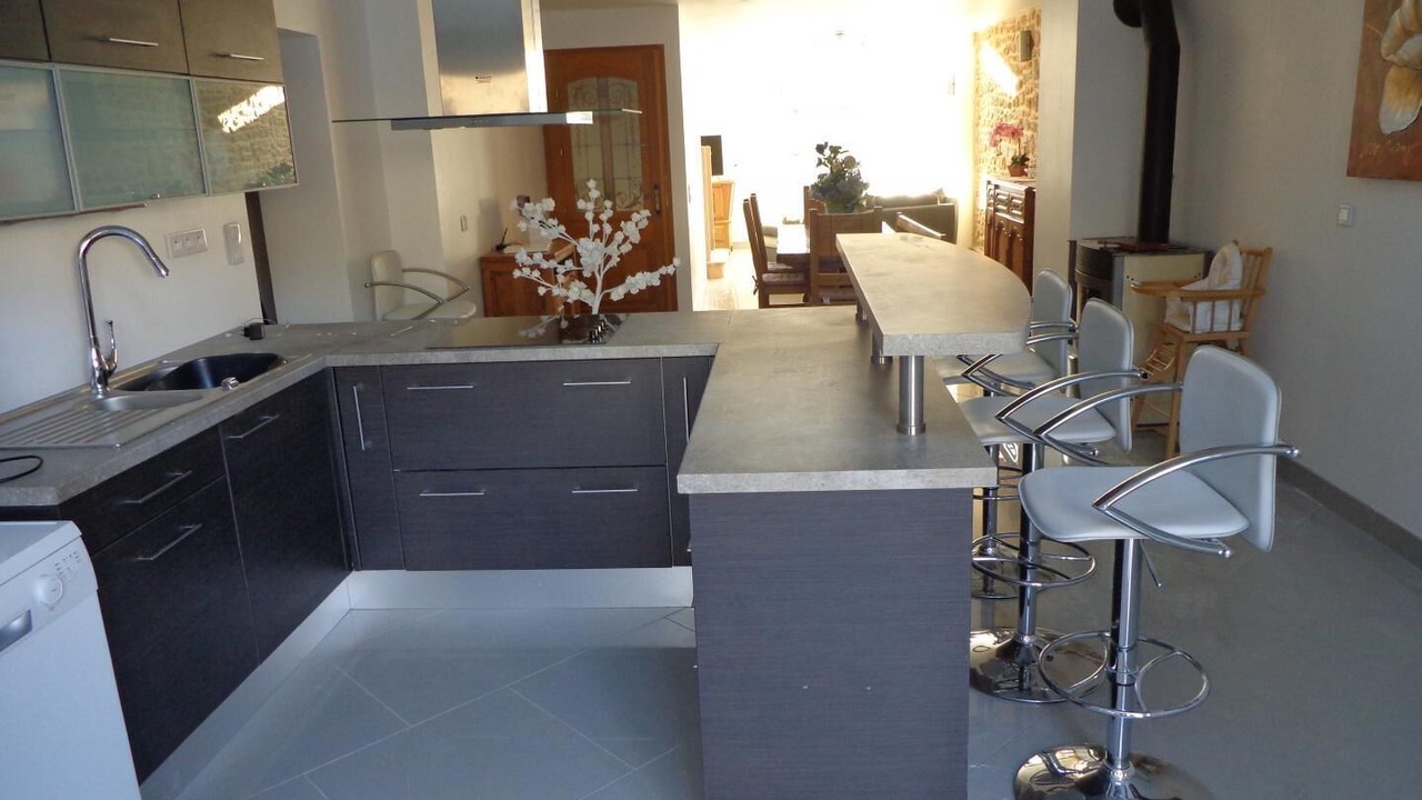 Photo of Kitchen in Puilly-et-Charbeaux