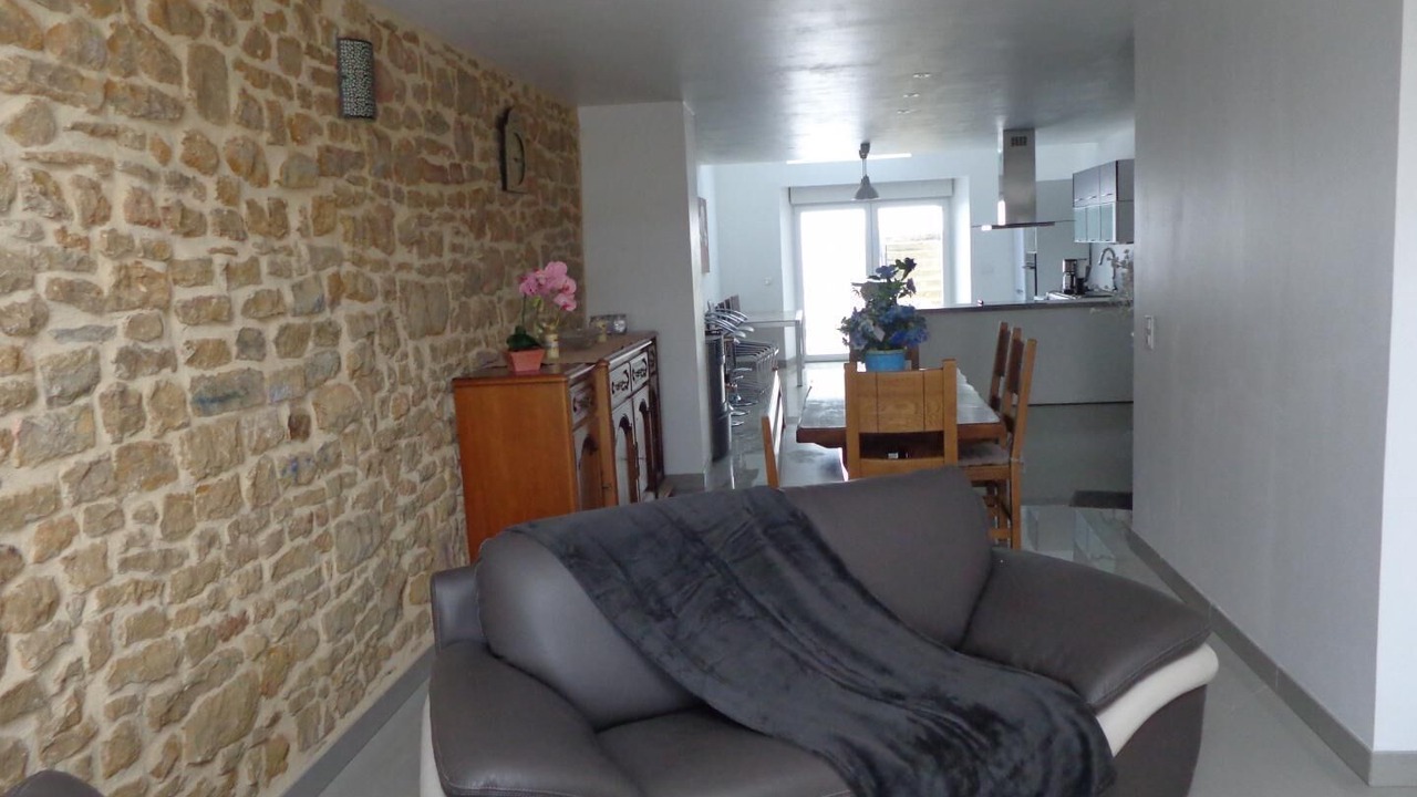 Photo of Livingroom in Puilly-et-Charbeaux