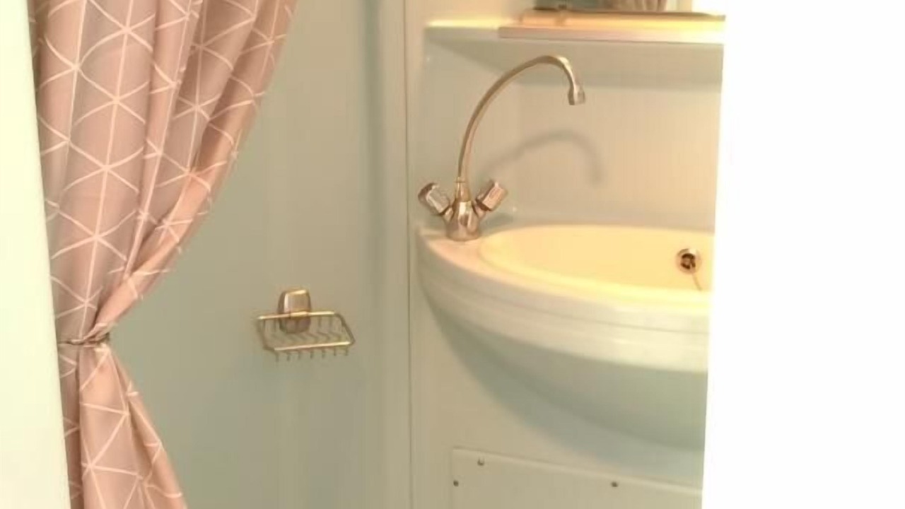 Photo of Bathroom in Leffincourt