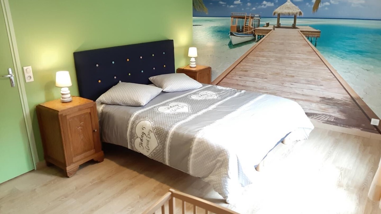 Photo of Bedroom in Givron