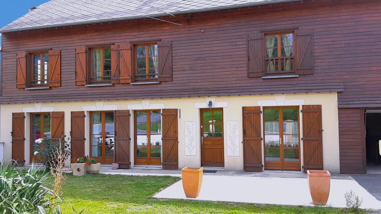 Photo of Outdoor in Givron