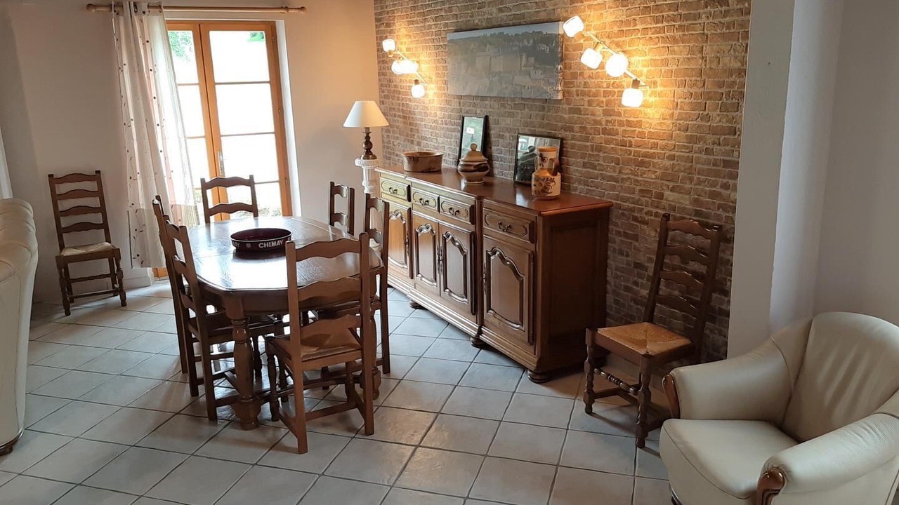 Photo of Others in Givron