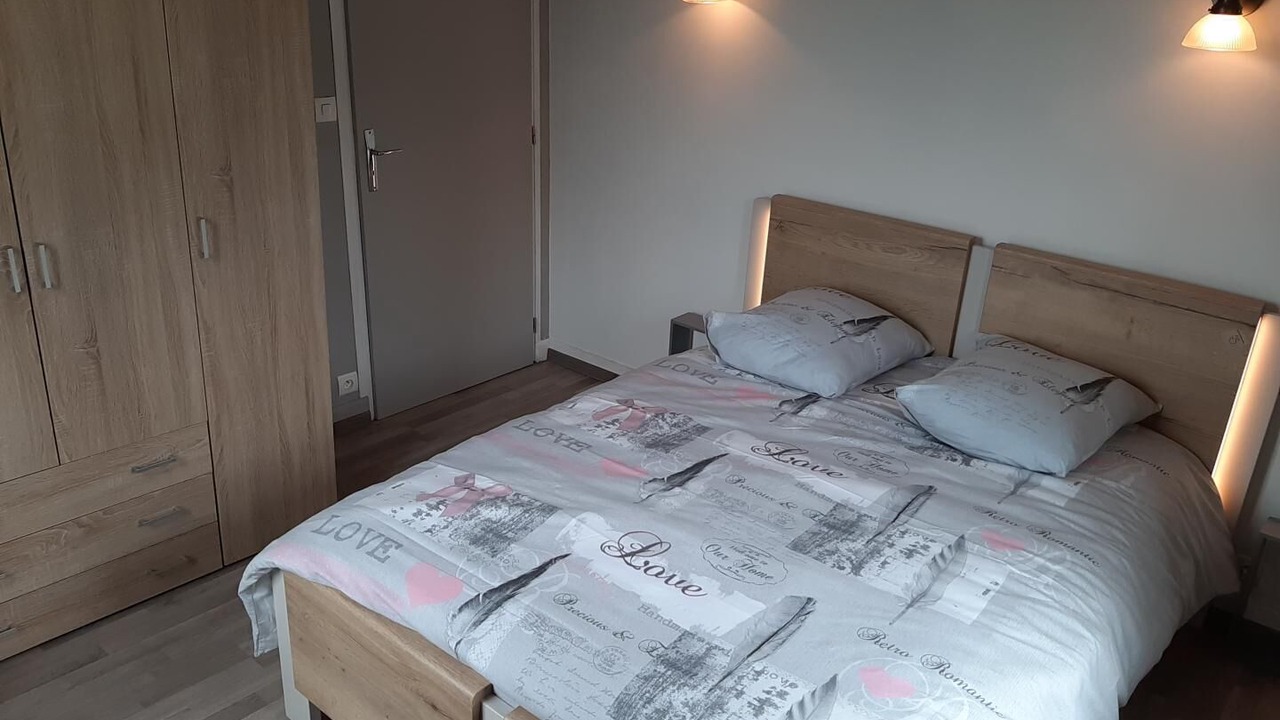 Photo of Bedroom in Givron