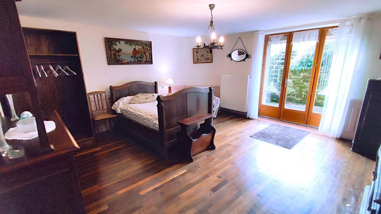 Photo of Bedroom in Puilly-et-Charbeaux