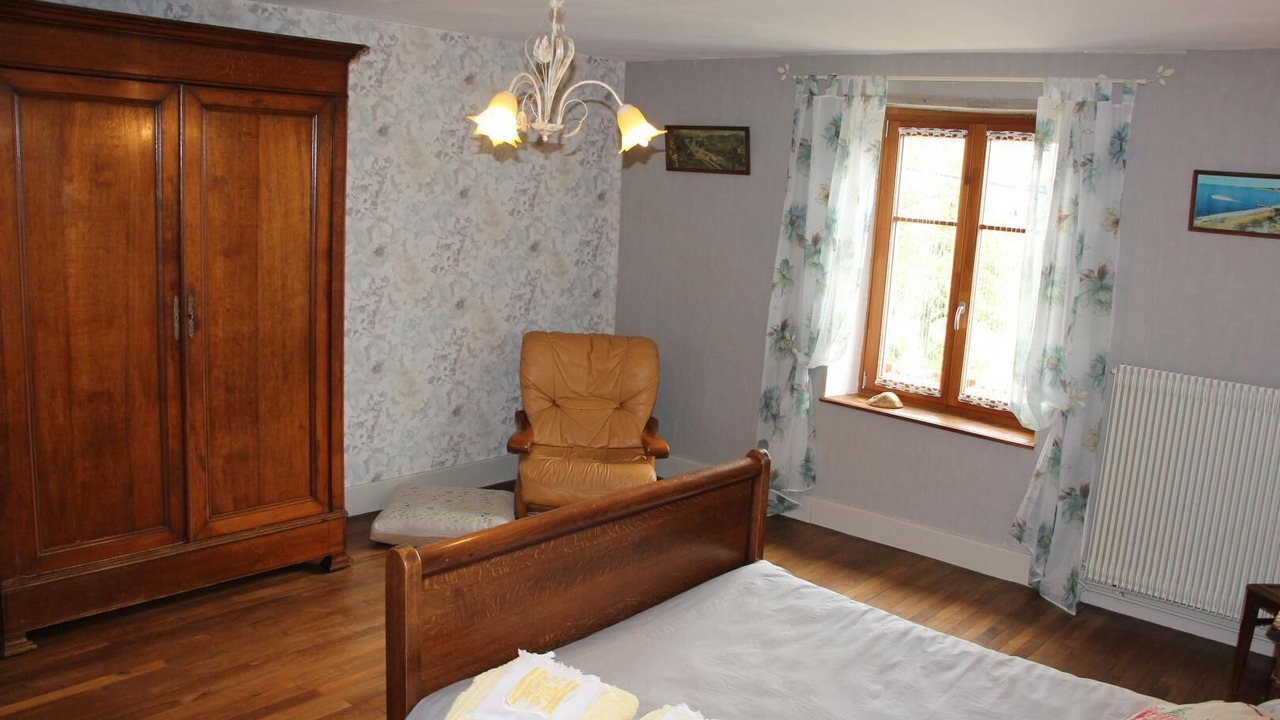 Photo of Bedroom in Puilly-et-Charbeaux