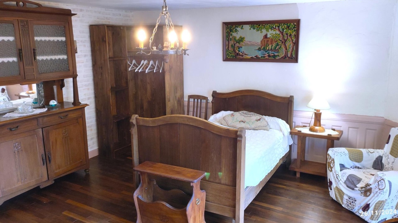 Photo of Bedroom in Puilly-et-Charbeaux