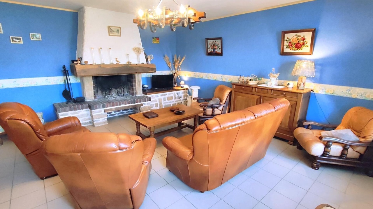 Photo of Livingroom in Puilly-et-Charbeaux