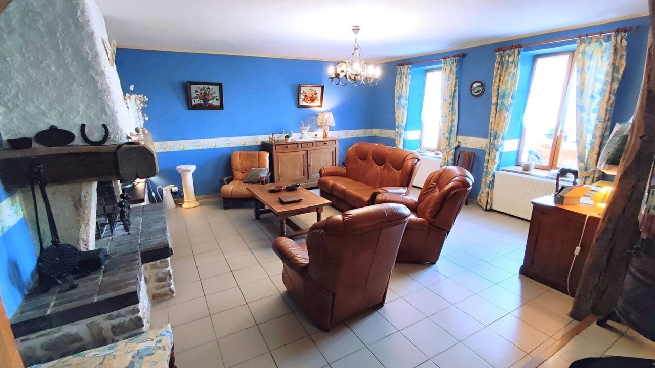 Photo of Livingroom in Puilly-et-Charbeaux