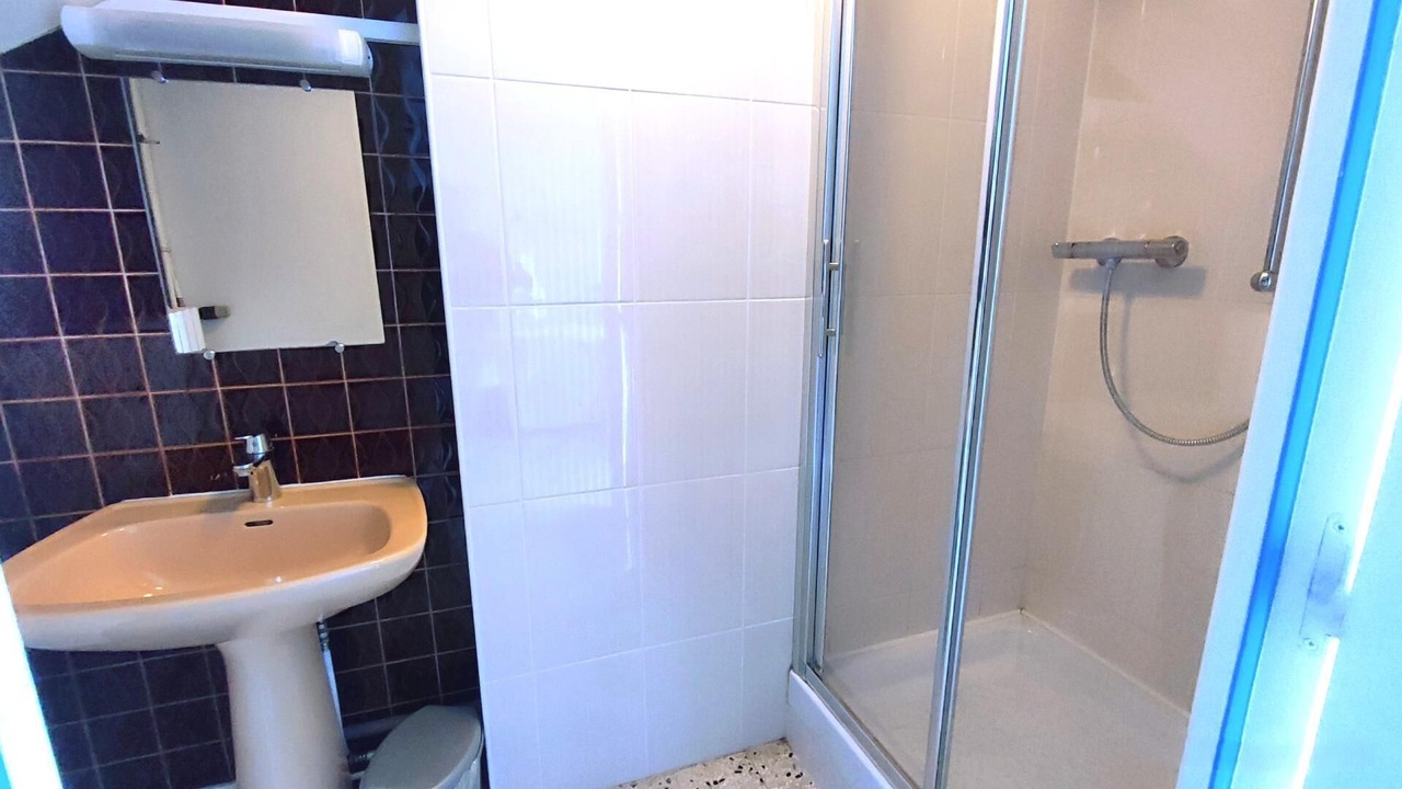 Photo of Bathroom in Dom-le-Mesnil