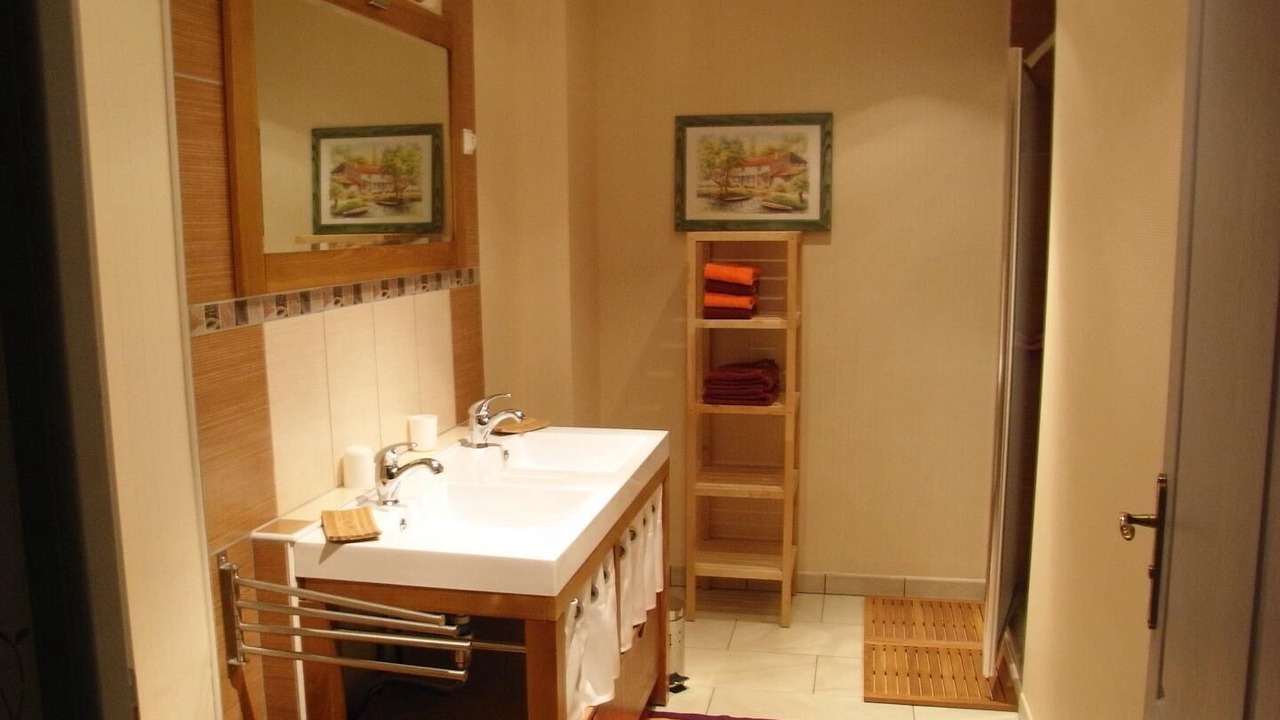 Photo of Bathroom in Rocroi