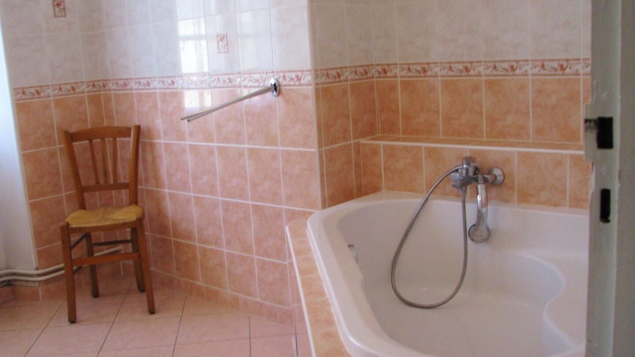 Photo of Bathroom in Malandry