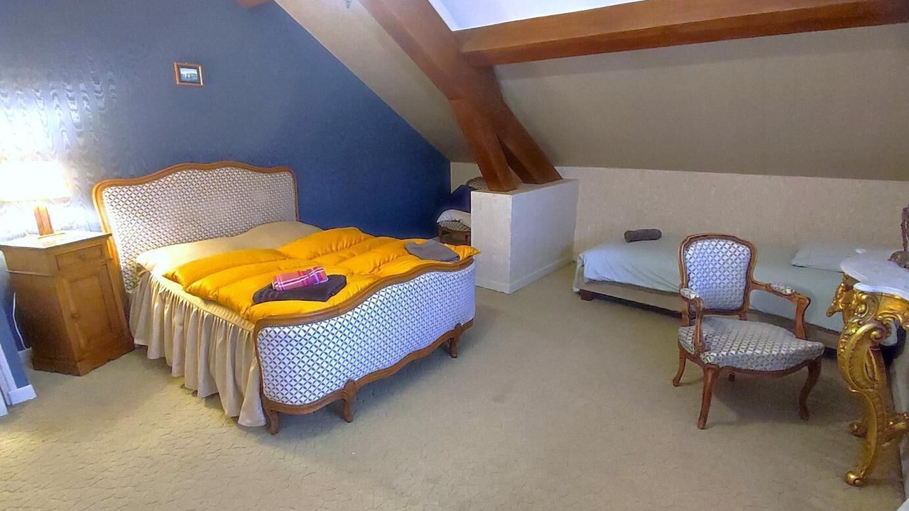 Photo of Bedroom in Charleville-Mezieres