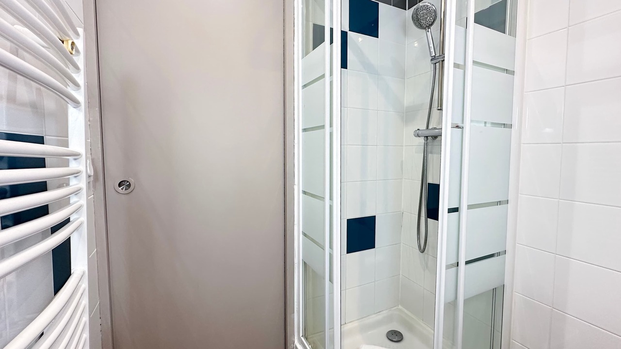 Photo of Bathroom in Saint-Merri