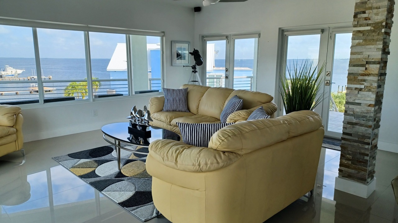 Photo of Livingroom in Anglers Park