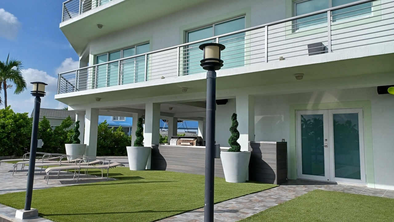 Photo of Patio Balcony in Anglers Park