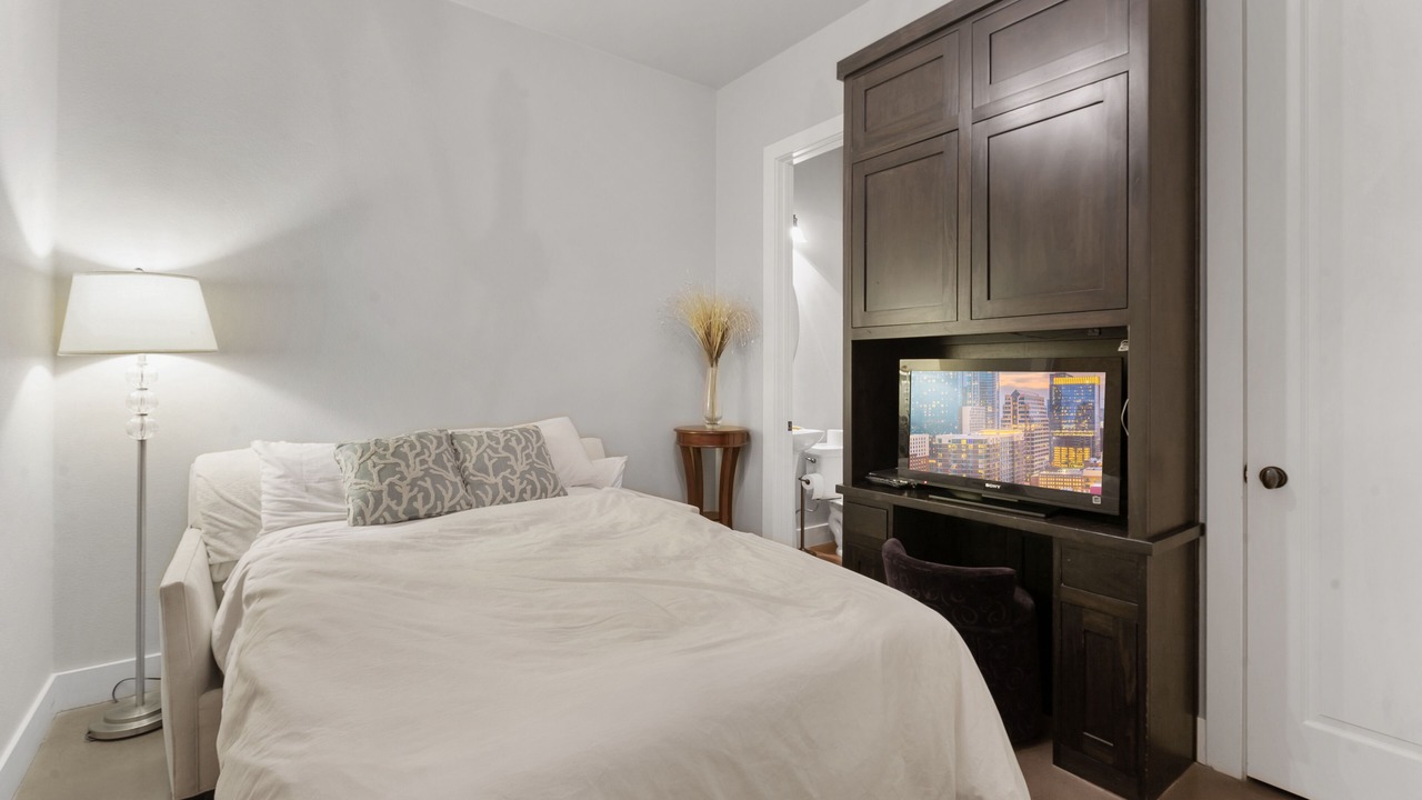 Photo of Bedroom in Tarrytown