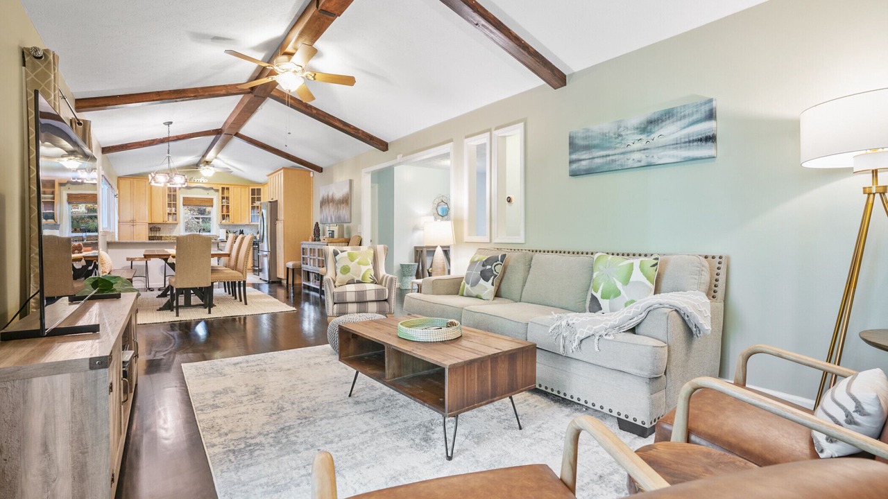 Photo of Livingroom in Buford