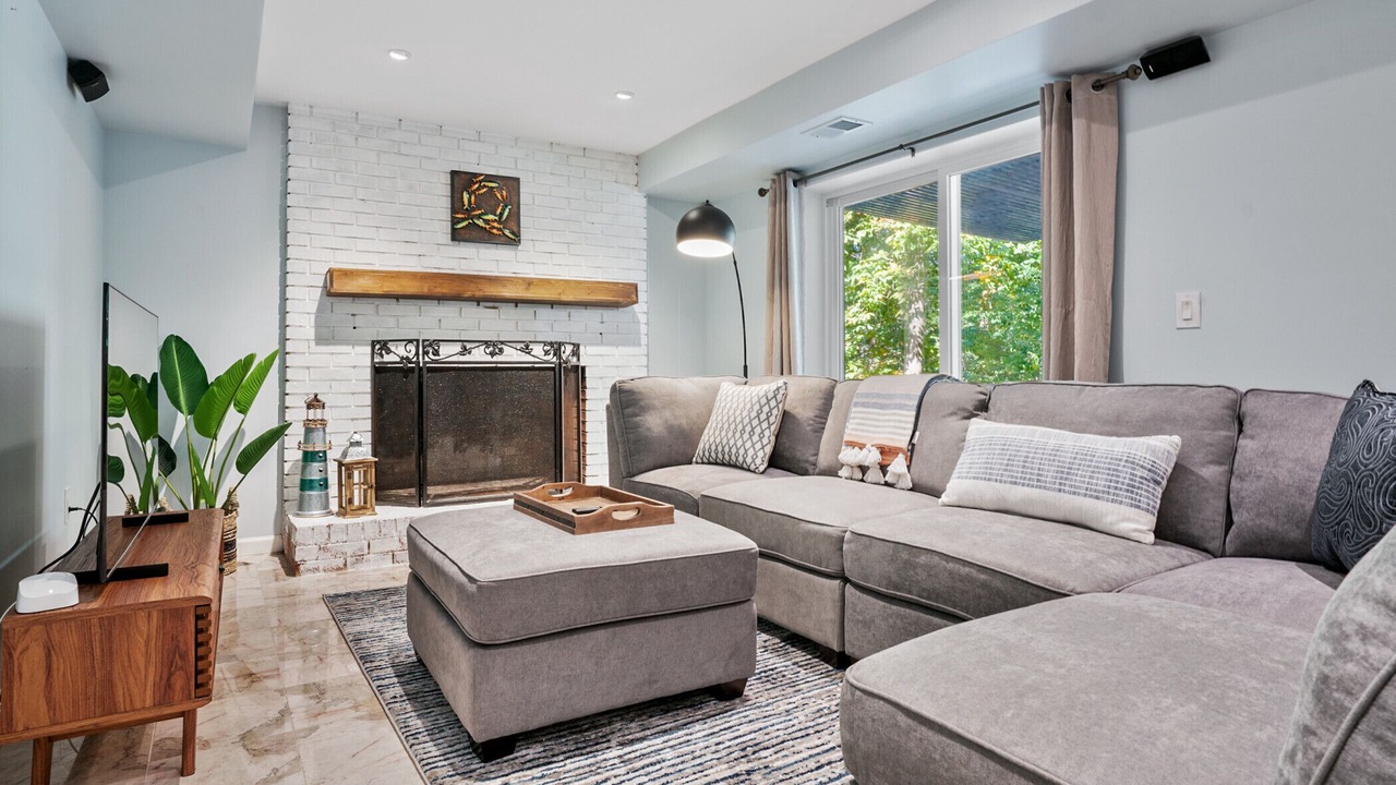 Photo of Livingroom in Buford