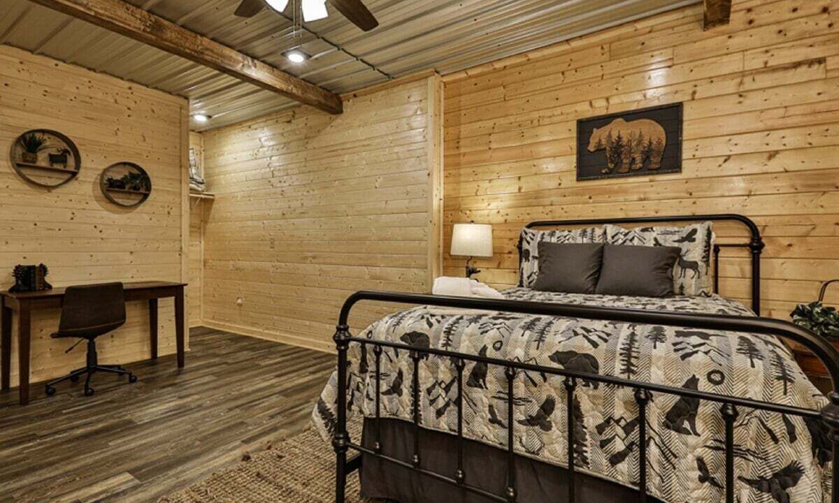 Photo of Bedroom in Walnut Mountain