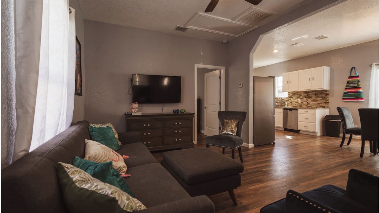 Photo of Livingroom in Southside