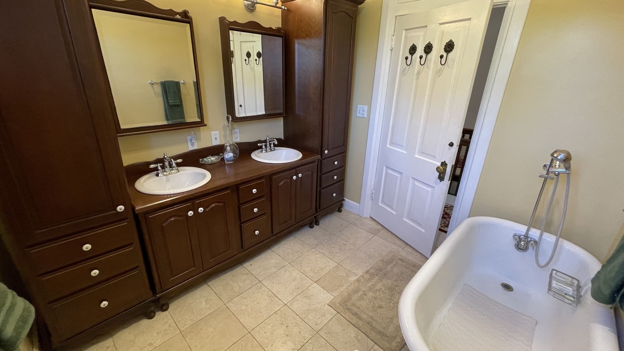 Photo of Bathroom in Fort Madison