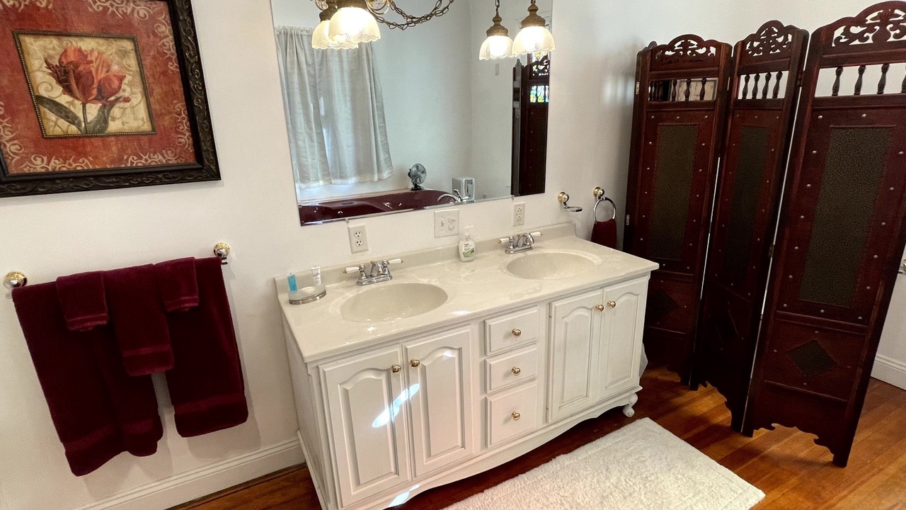 Photo of Bathroom in Fort Madison