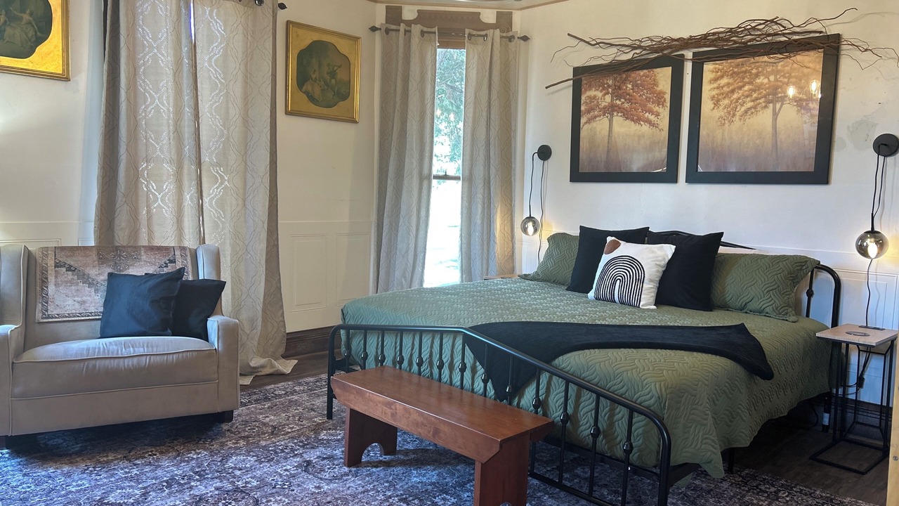 Photo of Bedroom in Marshall