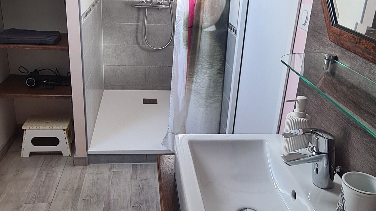 Photo of Bathroom in Mervans