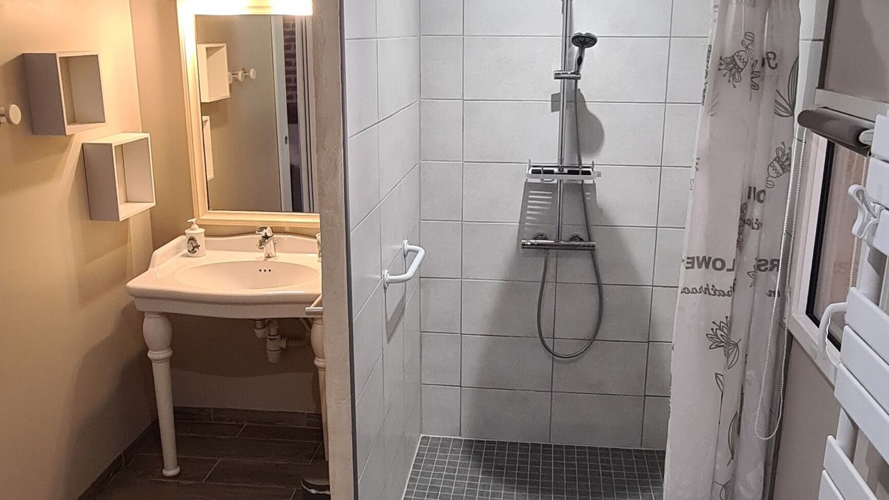 Photo of Bathroom in Mervans