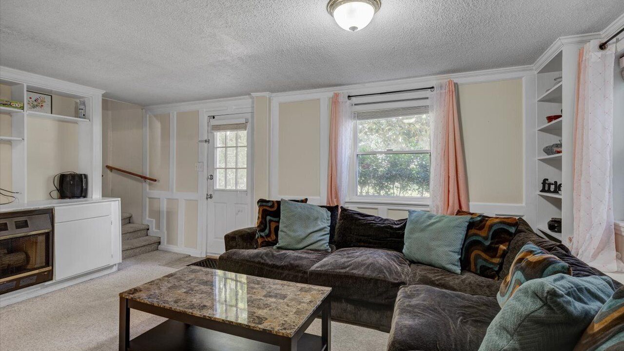 Photo of Livingroom in Cross-County