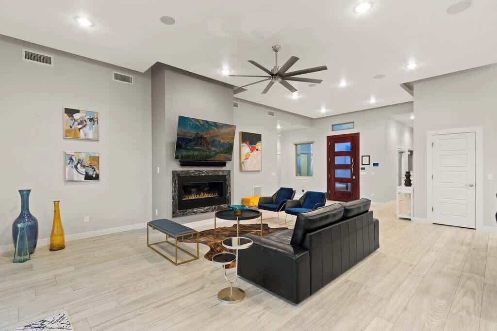 Photo of Livingroom in El Paso