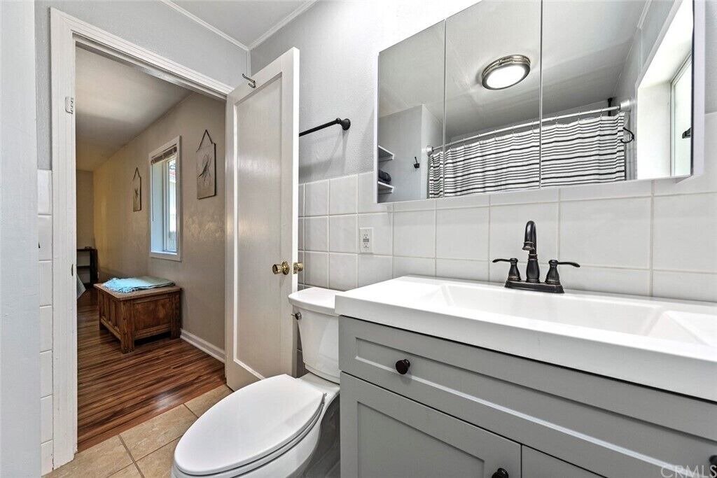 Photo of Bathroom in Mariposa