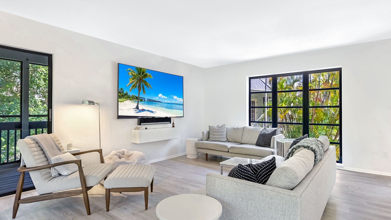 Photo of Livingroom in Captiva