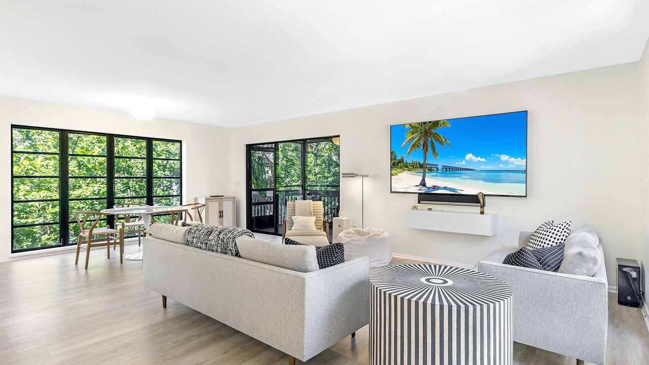 Photo of Livingroom in Captiva
