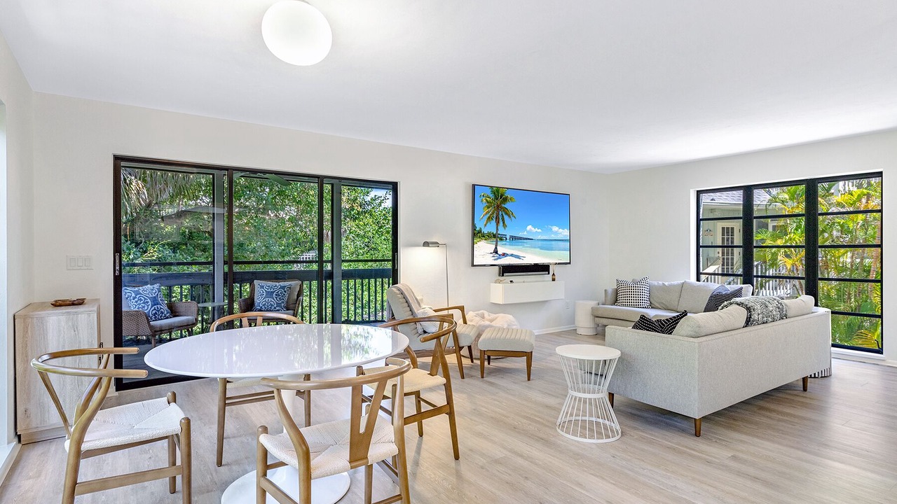 Photo of Livingroom in Captiva