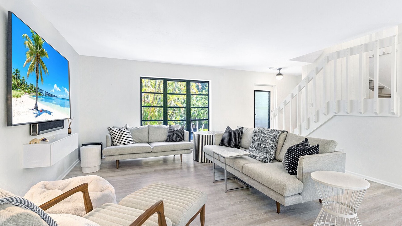 Photo of Livingroom in Captiva