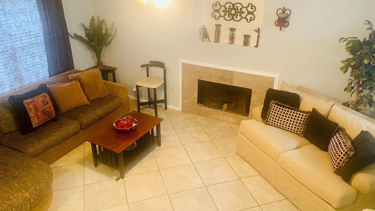 Photo of Livingroom in Glenn Heights